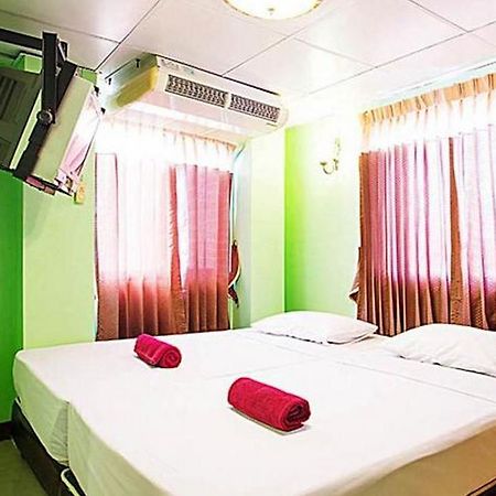 Four Sons Inn Бангкок Экстерьер фото