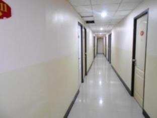 Four Sons Inn Бангкок Экстерьер фото