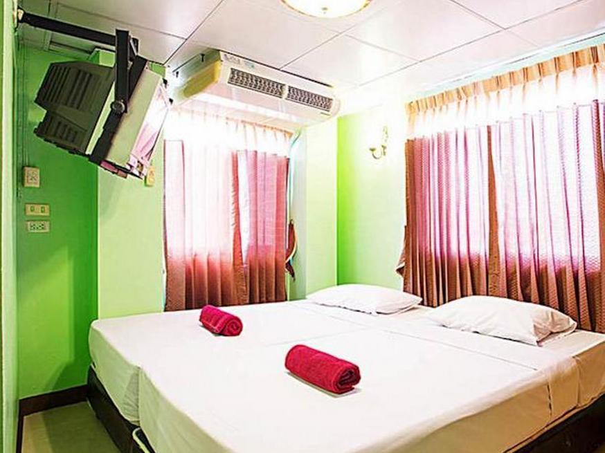 Four Sons Inn Бангкок Экстерьер фото
